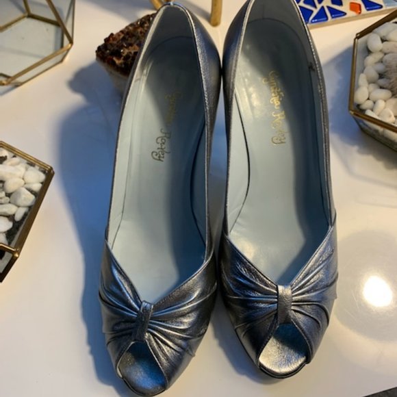 Cynthia Rowley Silver Peep Toe Shoes - Picture 1 of 5